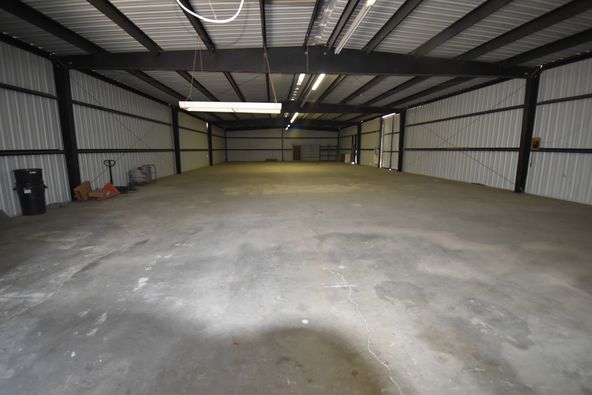 DESERT SHORES COMMERCIAL BUILDING: 3844 Scott Dr, Thermal, CA 92274